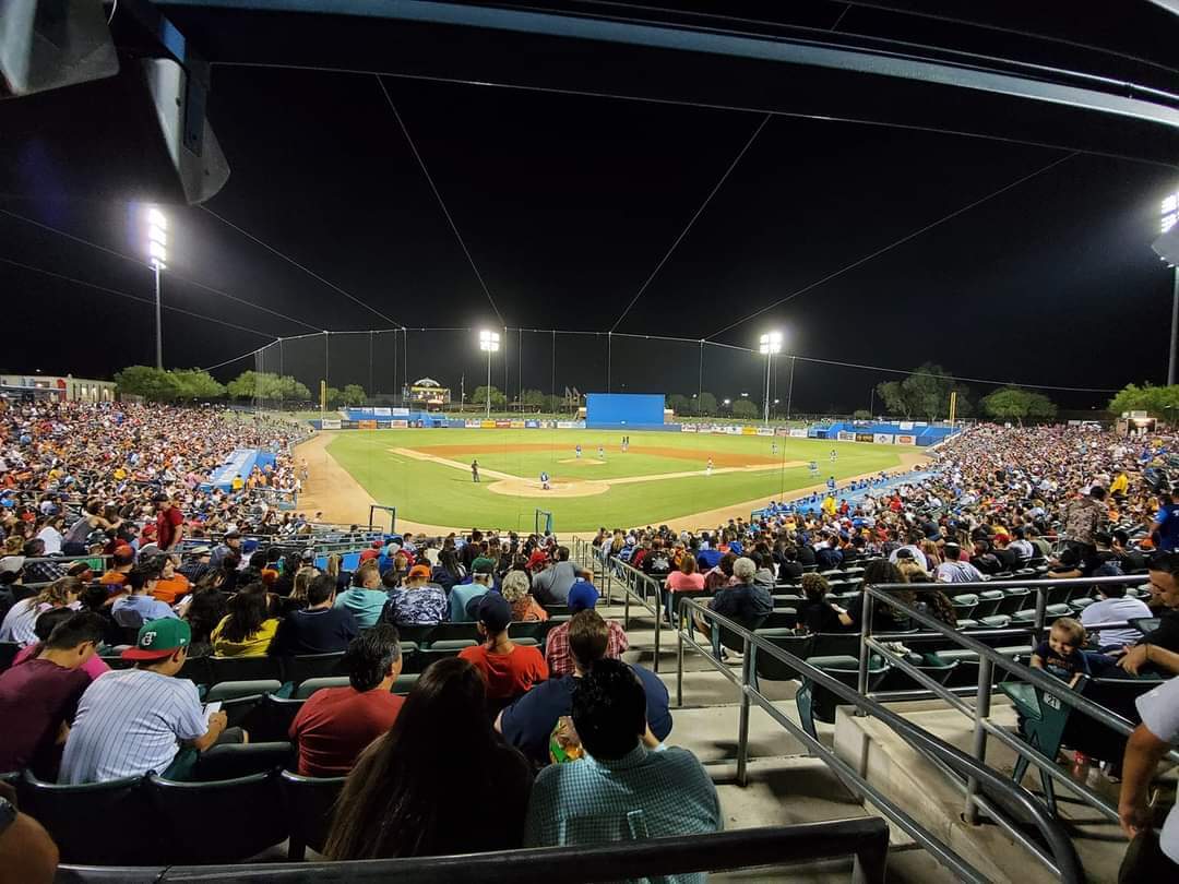Kino Stadium packed with fans